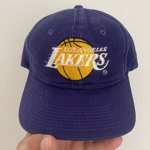 Vintage 90s Los Angeles Lakers G-Cap Snapback Hat Purple